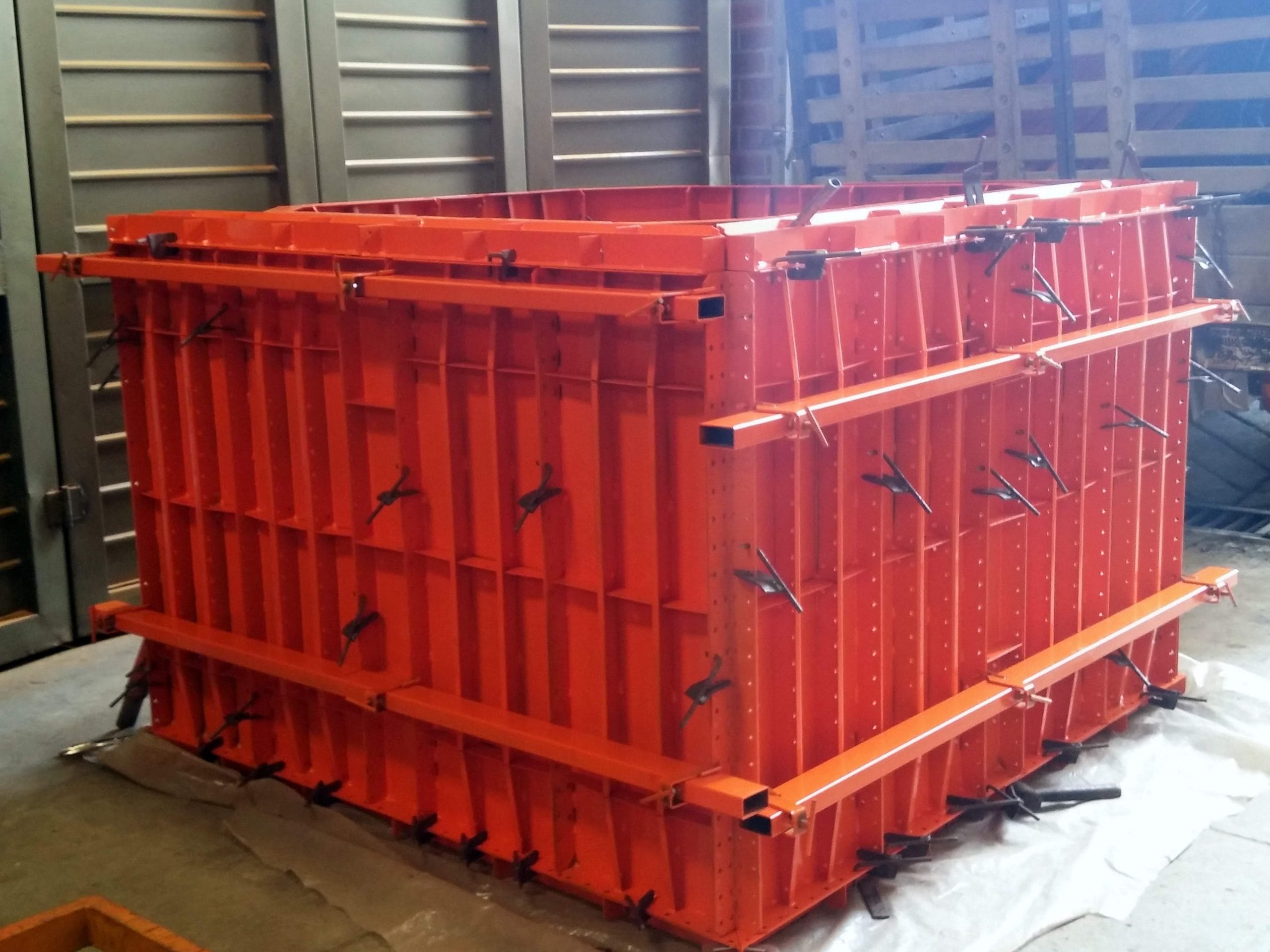 Formaleta metálica Andescol para la fabricación de box culverts prefabricados